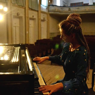 Логотип телеграм канала @piano_loitra — Piano_Loitra