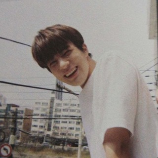 Logo saluran telegram pictleejeno — Pict Lee Jeno Senada