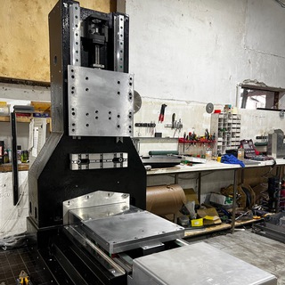 Логотип телеграм канала @plot_cnc — Канал о производственном бизнесе в России. Металлорежущие станки PLOT