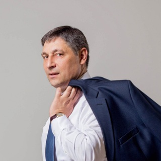 Логотип телеграм канала @podprikrytiem — Финансист под прикрытием
