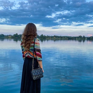 Логотип телеграм -каналу poetry_lyudmilamelnik — Поезія...💙✍️♥️ Людмила Мельник