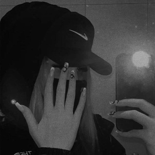 Логотип телеграм канала @pohuysovershenno2 — 🕸️𝓨𝓪𝓷𝓴𝓪 & 𝓖𝓲𝓻𝓵𝓯𝓻𝓲𝓮𝓷𝓭𝓼 🖤