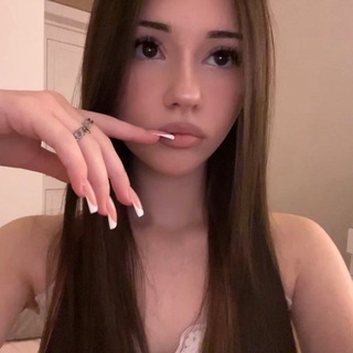 Логотип телеграм канала @poliiinka_bleff — полиночка блеф🎀