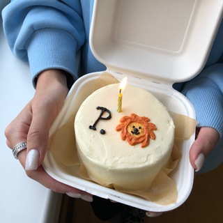 Логотип телеграм канала @polinapolyak — P.🦁