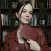 Логотип телеграм канала @polly_writes — Тайными тропами с Полли 🌿