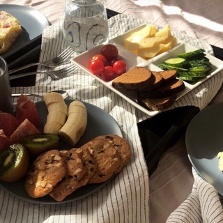 Логотип телеграм канала @privetissochi — #полюбвивсочи
