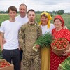 Логотип телеграм канала @provinzialka1 — На земле у Горбуновых