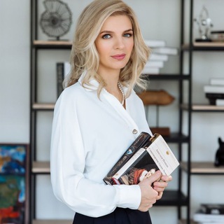 Логотип телеграм канала @ratnikova_school — Пиши без ошибок ✍️ | ОГЭ и ЕГЭ по русскому языку с Ольгой Ратниковой 👩‍💻
