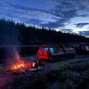 Логотип телеграм канала @razgovory_u_kostra — Смерть в середине поля