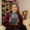 Логотип телеграм -каналу readbulochka — 🌸Квітка про books та життя📚