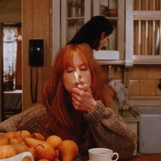 Логотип телеграм канала @reference_aesthetics — référence головного мозга