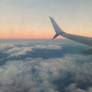 Логотип телеграм канала @relo_dn — Relo: Digital Nomad. ВНЖ, документы, релокация