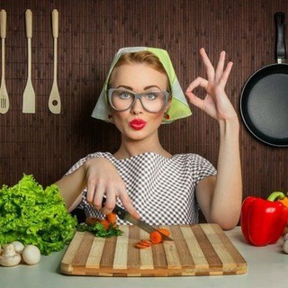 Логотип телеграм канала @retsepty_kukhnyaa — Кулинария 🥗 Вкусная еда
