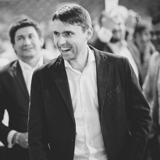 Логотип телеграм канала @rmbusiness — Читай и богатей: бизнес-блог Романа Мишука