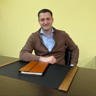 Логотип телеграм канала @roman_amur — РОМАН о хоккее