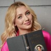 Логотип телеграм канала @romanovarussian — Russian with Anastasia Romanova