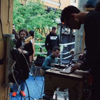 Логотип телеграм канала @roofsessions — PARNIK SESSIONS content
