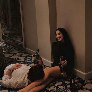 Логотип телеграм канала @rright_now — 𝐑𝐢𝐠𝐡𝐭 𝐧𝐨𝐰🦋