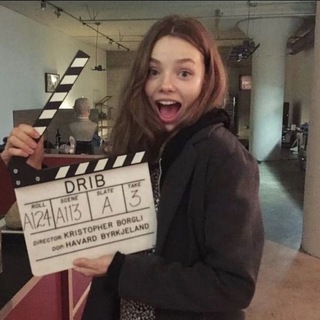 Логотип телеграм канала @sad_hellokitti — э а йощ ёәқ