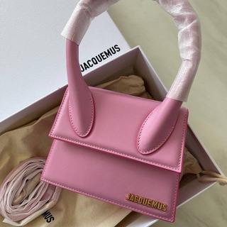 Логотип телеграм канала @sadovod_obuv99 — Брендовые Сумки Оптом