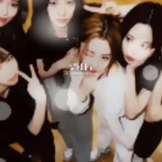 Логотип телеграм канала @sakurafam — [Закрыт]💌 – sakura fam``
