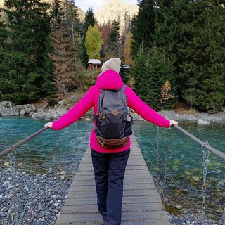 Логотип телеграм канала @samostoyatelno_turist — Самостоятельный турист