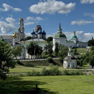 Логотип телеграм канала @sergiev_posad_loves — В Сергиевом Посаде любят