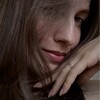 Логотип телеграм канала @she_sees — ♀︎ визуальный дневник женщины