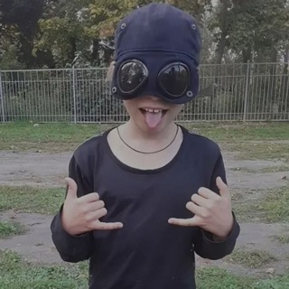 Логотип телеграм канала @shkola_v_kruzhkah — Школа в кружках