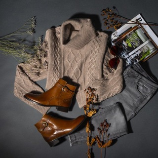 Логотип телеграм канала @shop_for_women_discounts — 1 Модный шоппинг, бренды оригинал и супер скидки🍁 одежда, обувь, косметика 🎗️ промокод🎗️ Доставка с примеркой 👋