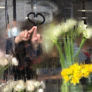 Логотип телеграм канала @showcase_kraftflowers — Витрина kraftflowers