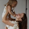 Логотип телеграм канала @sladroe — Moms need moms