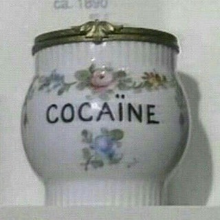 Логотип телеграм канала @smokewus — cocaine shawty ♡