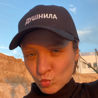 Логотип телеграм канала @snackiebird — Snackiebird а.k.a Мариночка Андреева