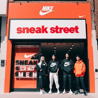 Логотип телеграм канала @sneakers_shop_one — SNEAK STREET