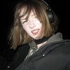 Логотип телеграм канала @soulrejected — две точки закрытая скобка