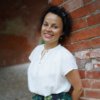 Логотип телеграм канала @speakenglish_easypeasy — Кудрявый английский