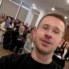 Логотип телеграм канала @spikerstar — Артём Фроловский. Школа спикеров в косметологии