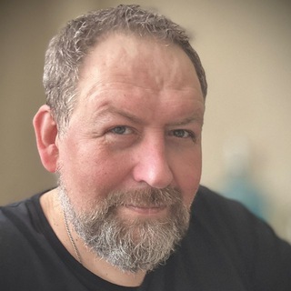 Логотип телеграм канала @stas_duzhnikov — Стас Дужников - официальный канал актера