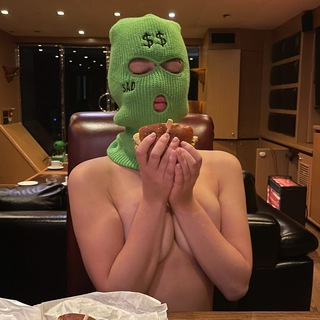 Логотип телеграм канала @stervella_da — Стервелла про эскорт 😈 [SCAM]