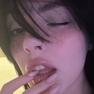Логотип телеграм канала @stikery1_18 — Пошлые Стикеры Девушки