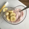 Логотип телеграм канала @straw_berryy — клубничный коктейль
