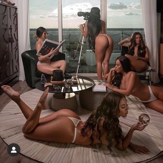 Логотип телеграм канала @sunny_smiles_sochi — Онлайн Вебкам студия в Сочи - Sunny Smiles