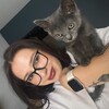 Логотип телеграм канала @svetkachitaet — у светы на полке 🤍