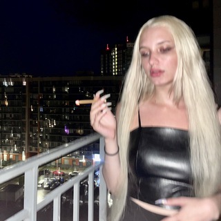 Логотип телеграм канала @sweeeeettt119 — Мышь вещает 🍰