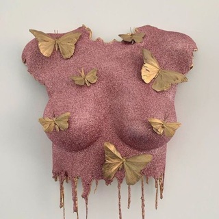 Логотип телеграм канала @taemilka — 𝐦𝐢𝐥𝐤𝐚