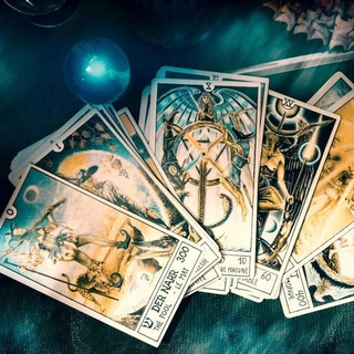 Логотип телеграм канала @tarot_runes_magik — ♦️ТАРО♠️РУНЫ♥️МАГИЯ♣️