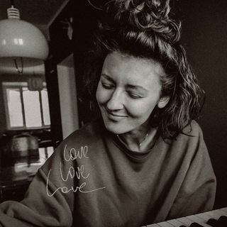 Логотип телеграм канала @the_emerald_castle — the.emerald.castle