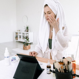 Логотип телеграм канала @thebeautyproducts — 🌱сама себе #косметолог #врач #диетолог