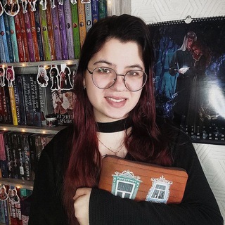 Логотип телеграм канала @tinarun — ♡ Тина Рун ♡ | Книжный блог